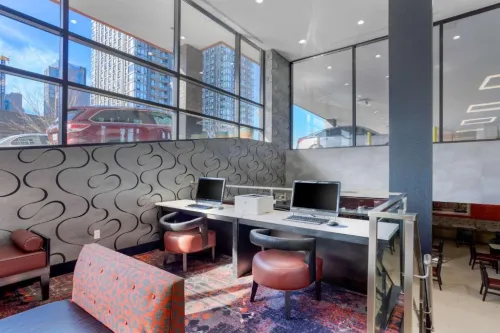 Comfort Inn & Suites near Stadium État de New York