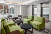 Holiday Inn Express & Suites Woodside LaGuardia Airport État de New York