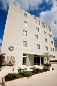 Eos Hotel Les Pouilles