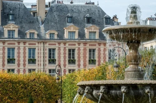 Cour des Vosges - Evok Collection Île-de-France