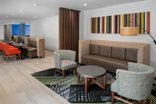 Holiday Inn Express & Suites Woodside LaGuardia Airport État de New York