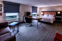 Hampton Inn & Suites Staten Island État de New York